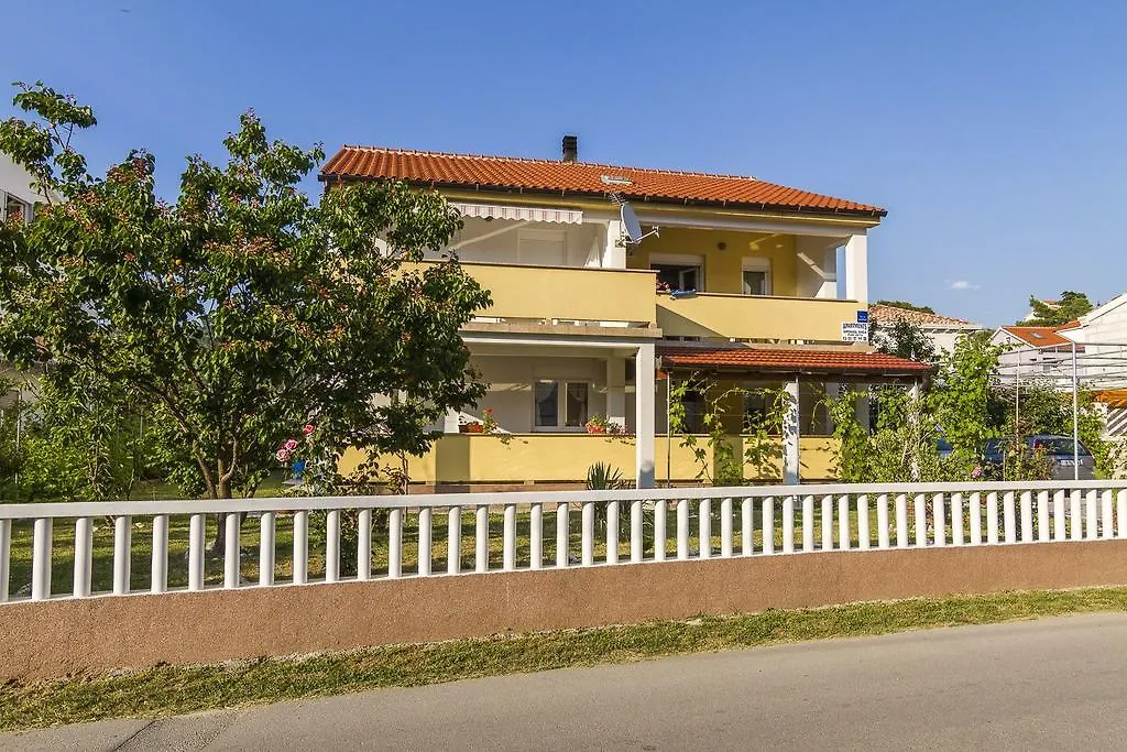 Apartments Ivica Palit
