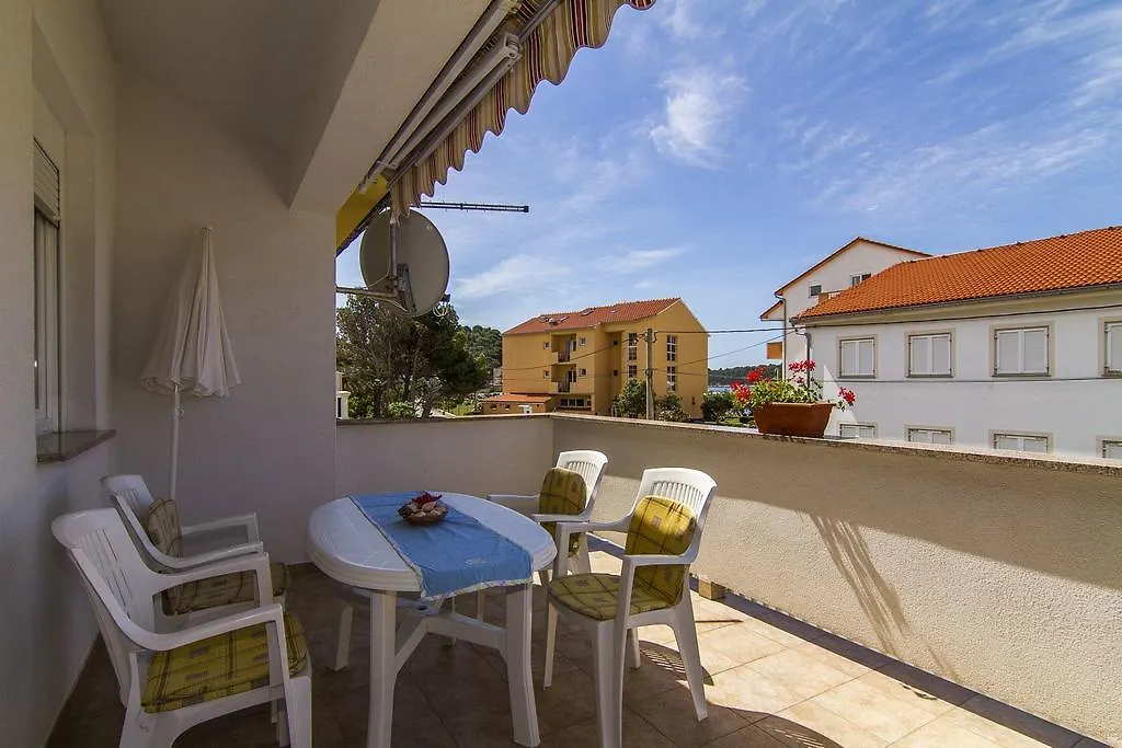 Apartments Ivica Palit