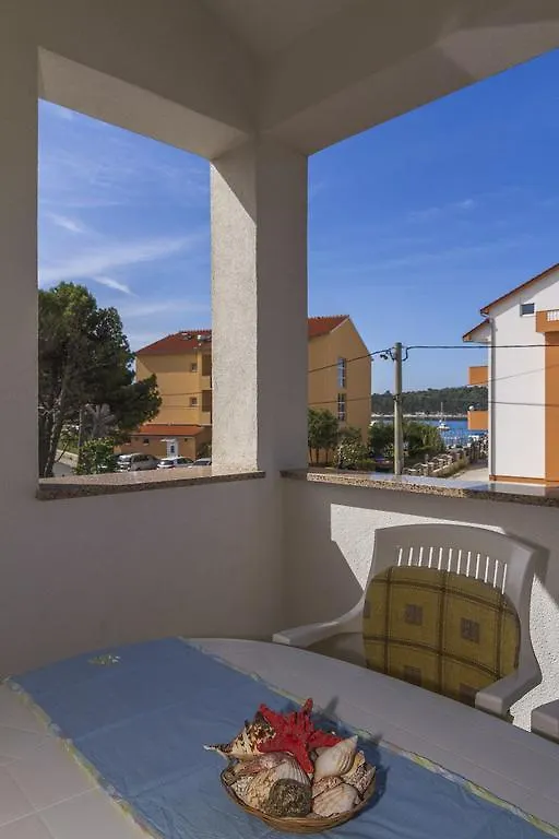 Apartments Ivica Palit 0*,  Croatia