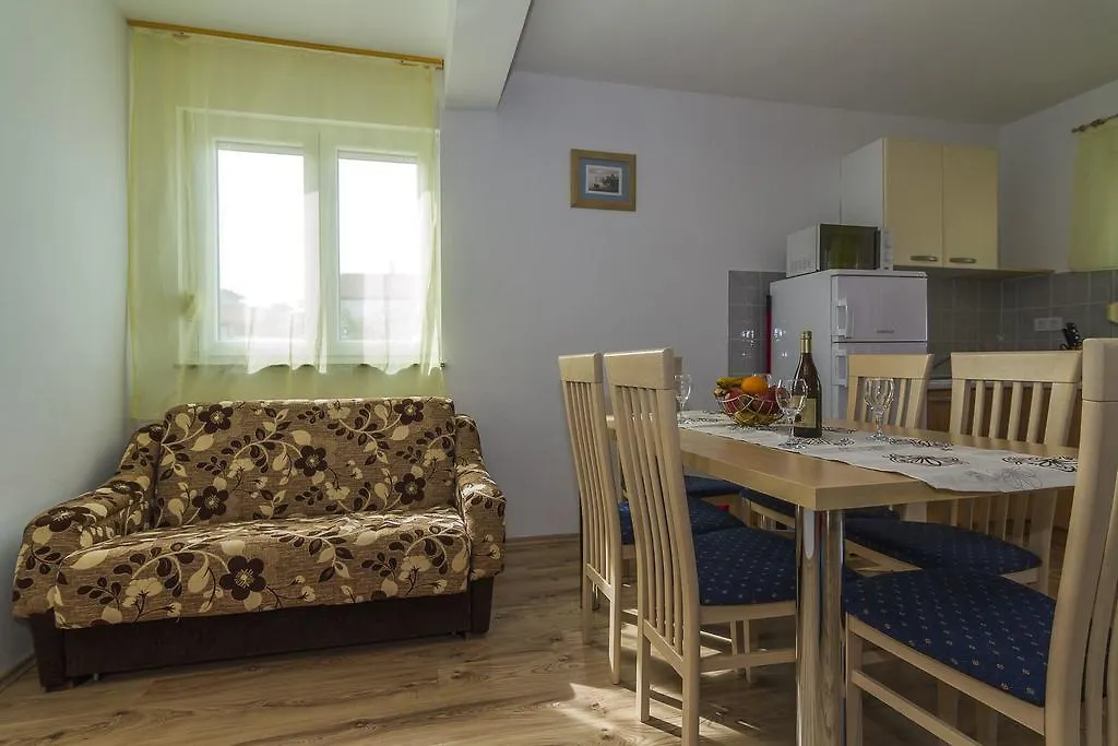 Apartments Ivica Palit 0*,