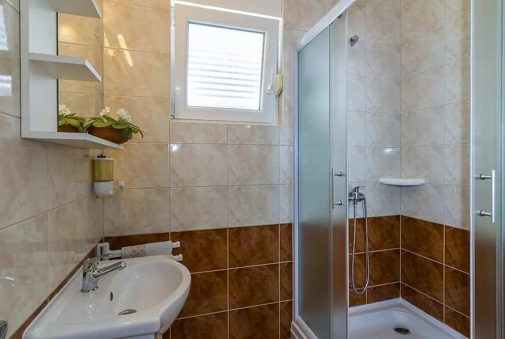 Apartments Ivica New Translation