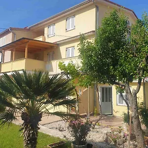 And Markovski Gostinjska kuća